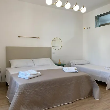 Pensionat Isid'oro - 50m Dal Mare Sant Isidoro (Apulia)